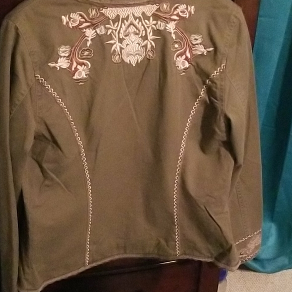 Jacket - Picture 2 of 5